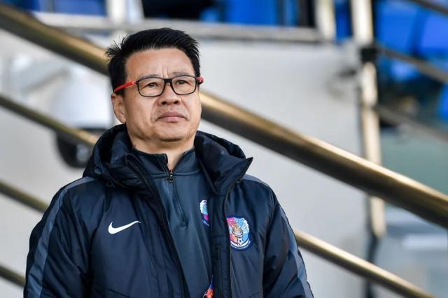 NBA直播-吴金贵教导球员应该知足:医生教授收入还没你们多