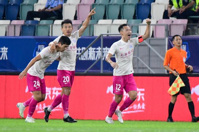 体育直播-【中超】于汉超爆射+造点巴索戈破门 国安0比2申花