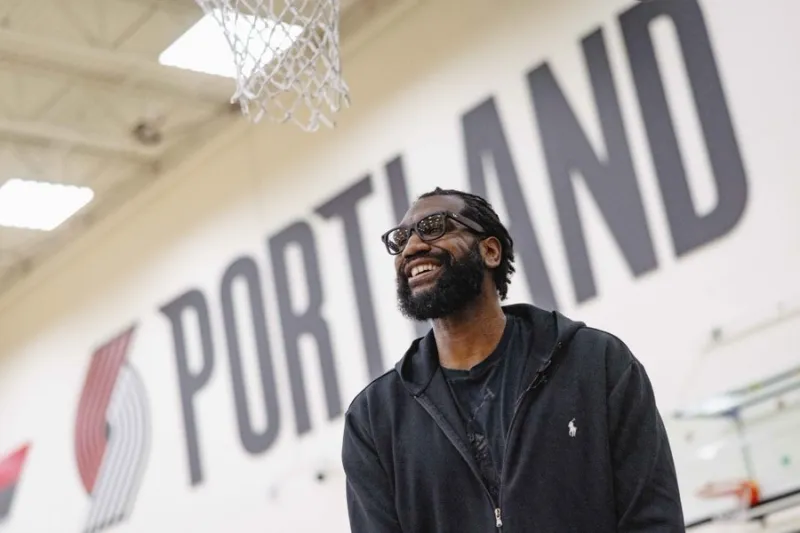 足球直播-那一年的绝世天才!开拓者官方:祝格雷格-奥登生日快乐